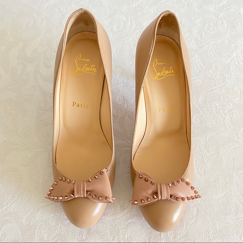 Christian Louboutin Beige Spike Bow Pump